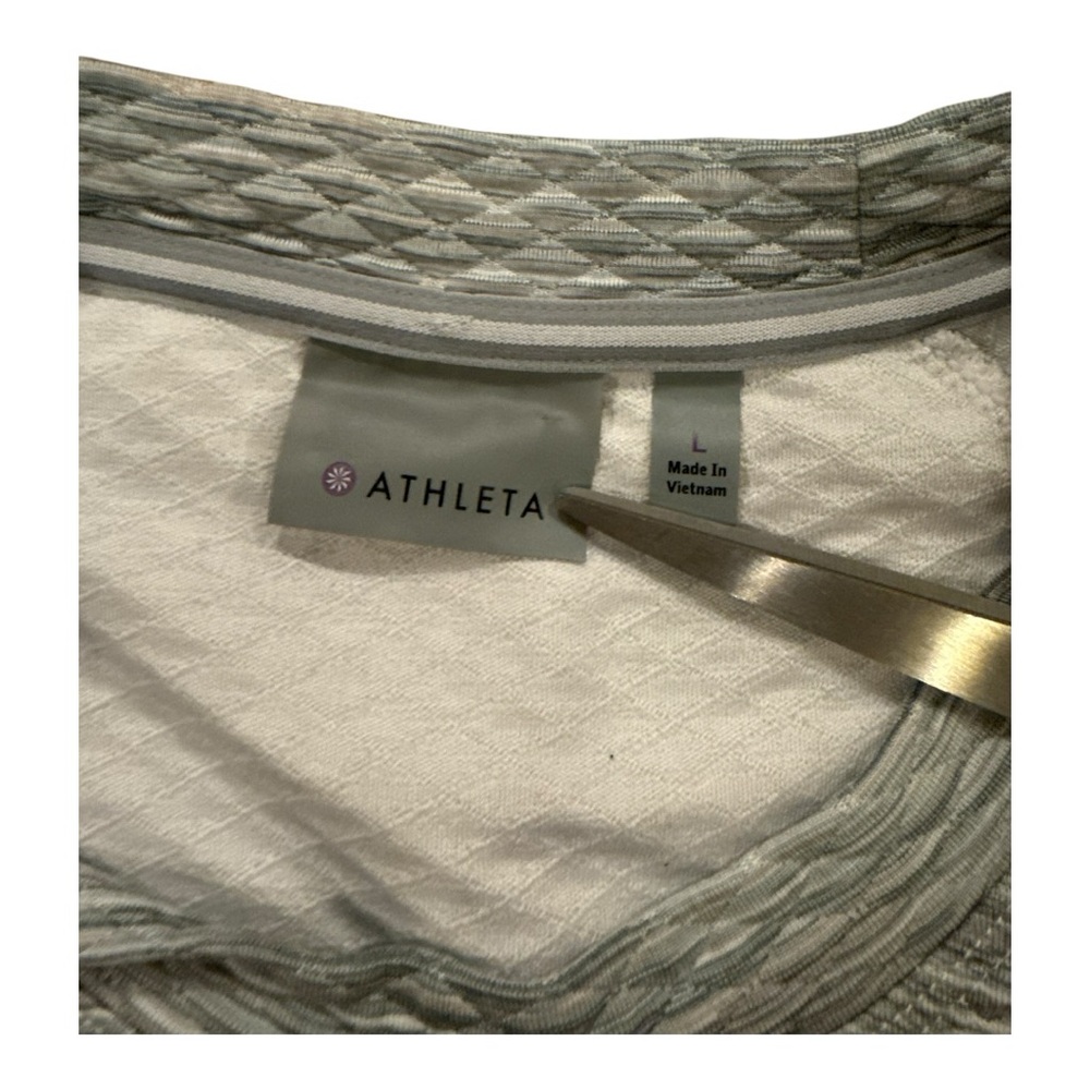 Athleta Women’s Snowscape Crew Gray and White Long Sleeve Top Size Lg - Picture 4 of 12